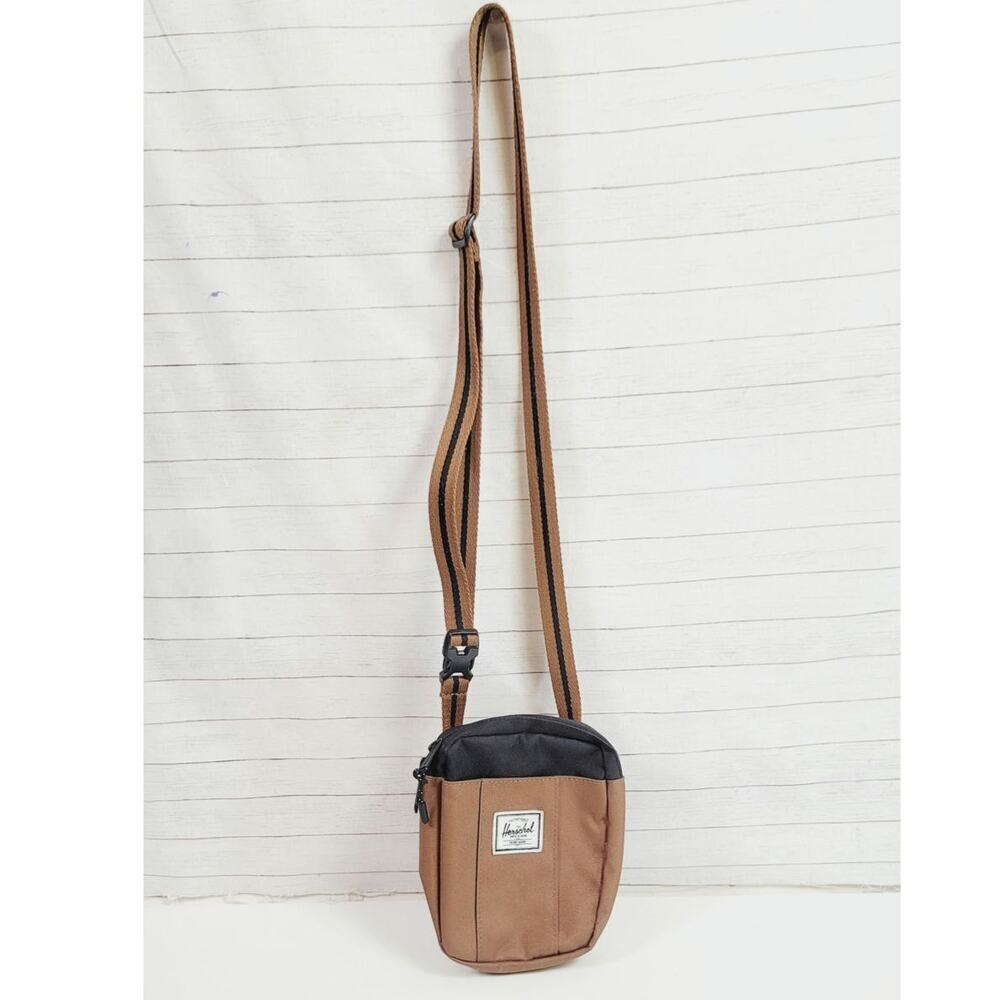 Herschel Supply Co Cruz Crossbody Bag in Saddle Tan